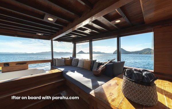 Buka puasa di atas kapal